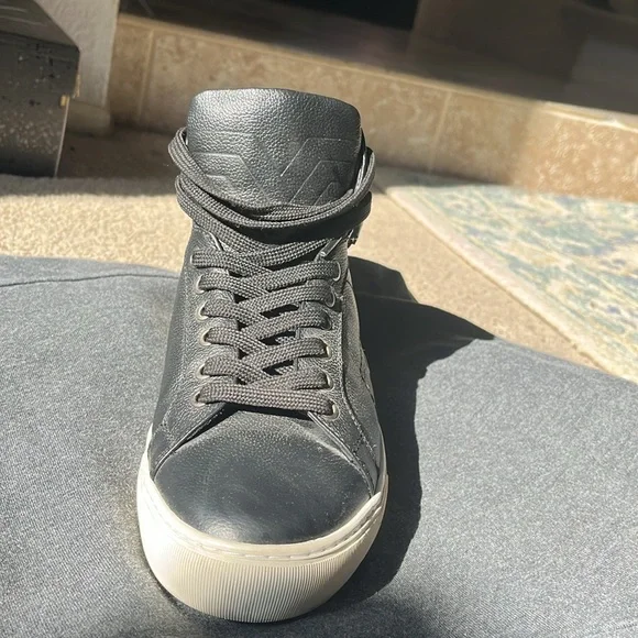 Versace sneakers size 9